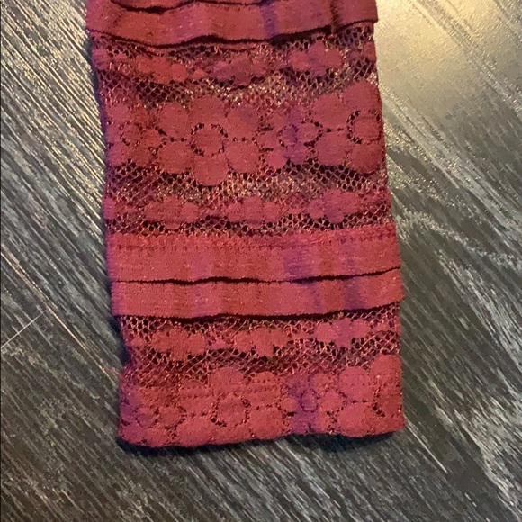 Mesh size small burgundy long sleeve dress - Picture 4 of 13